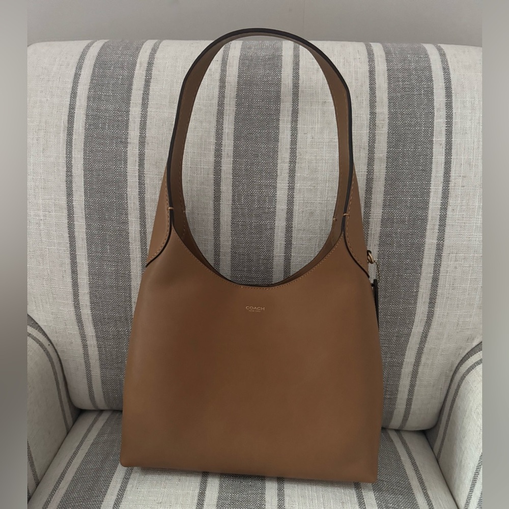 NWT Authentic COACH Brooklyn 28 in Honey Brown